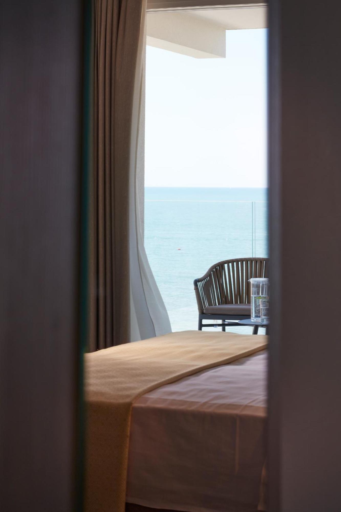 Hotel Pelikan Lignano Sabbiadoro Exterior photo